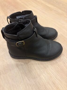 GAP Kids Black Ankle Booties - size 9US